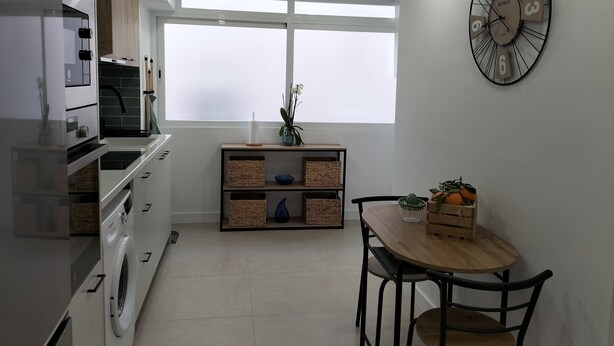 Apartemen | Dapur pribadi | Microwave, oven, kompor, dan ketel listrik