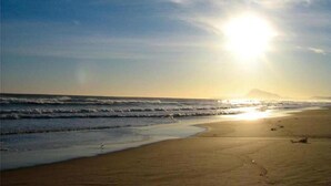 Di pantai