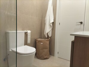 公寓 | 浴室 | 淋浴設備、毛巾