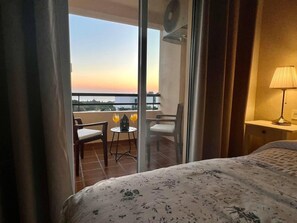 2 bedrooms, iron/ironing board, free WiFi, bed sheets - 2-bed Apt With Sea and Views Near Marbella, Spain (Mijas)