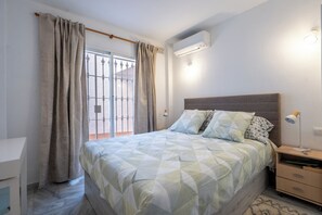 Apartment - Apartment Sleeps 4 With Sea Views (Benalmádena)