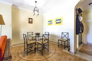 Dining - Comfortable 3 Bed Golf Apartment in Isla Canela (Ayamonte)