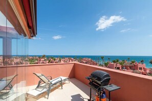 Apartment | Property grounds - Luxury Penthouse in Estepona With 3 Bedrooms (Estepona)