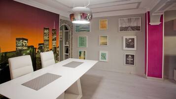 Apartment | Dining