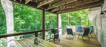 Creek View + Hot Tub: Woodsy Maggie Valley Cottage