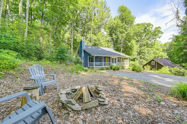 Maggie Valley Vacation Rental | 2BR | 2.5BA | 5 Steps Required | 2,534 Sq Ft