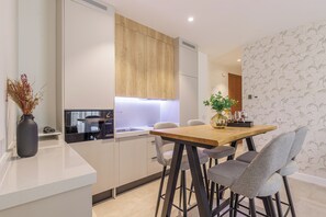 Private kitchen - Plaza del Siglo Suites (Málaga)