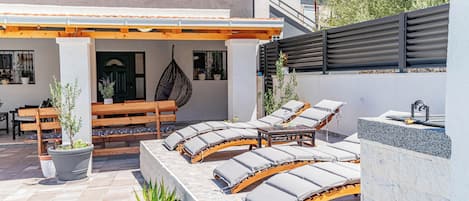 Family House, Multiple Bedrooms, 2 Bathrooms (Holiday Home Luce with Pool) | Outdoor dining