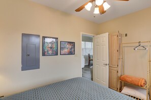 House (4 Bedrooms) | Interior - Riverfront Home w/ Boat Launch in Jefferson (Jefferson)