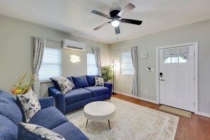 House (1 Bedroom) | Interior