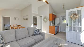 Cottage (2 Bedrooms) | Bagian depan properti