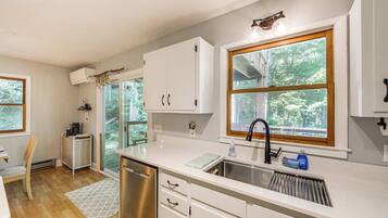 Cottage (2 Bedrooms) | Interior