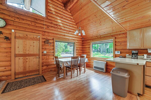 Interior - Roomy Log Cabin w/ Hot Tub, Walk to Kenai River! (Soldotna)