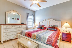 Apartment (2 Bedrooms) | Interior - South Padre Island: Pool Access, 1 Block to Beach! (South Padre Island)