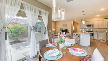 House (2 Bedrooms) | Interior