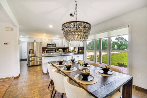 Lovely Roberts Home w/ Patio & Mountain Views!