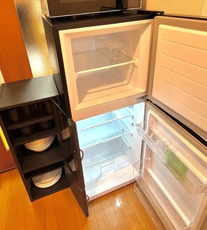 Appartement Supérieur, non-fumeurs (for 8 people) | Cuisine privée | Réfrigérateur, micro-ondes, plaque de cuisson