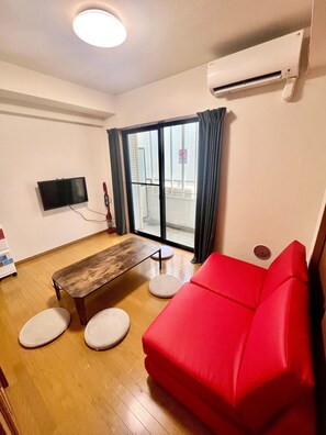 Basic Apartment | Desk, blackout drapes, free WiFi, bed sheets - SF Heights (Tokyo)