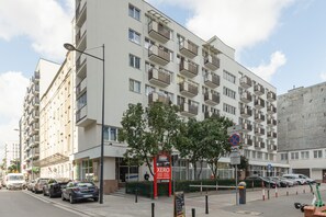 Exterior - City Center Chmielna 100 (Warsaw)