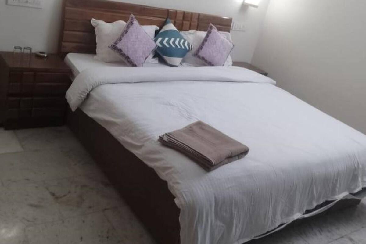 Superior Double Room, City View | Free WiFi, bed sheets