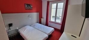 Twin Room with Ensuite Bathroom | Insonorizzazione, Wi-Fi gratuito, lenzuola
