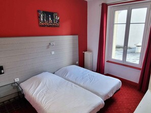 Habitacions insonoritzades, wifi gratuïta i roba de llit 