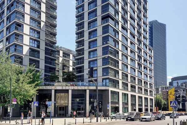 Exterior - Lumina 4-room apart in Mennica Residence (Warsaw)