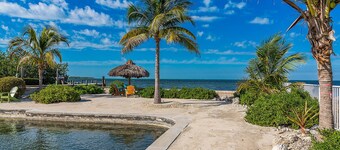 Flipper's Lagoon: 4 BR, 3 BA House in Marathon, Sleeps 10
