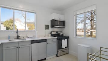 Signature Condo, 3 Bedrooms | Private kitchen | Fridge, microwave, oven, stovetop