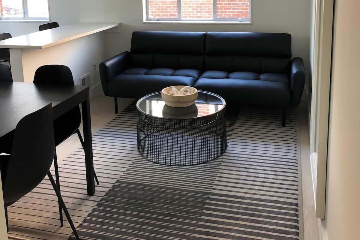 Exclusive Condo, 3 Bedrooms | Living room
