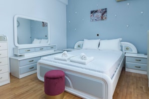 Apartment | 2 bedrooms, iron/ironing board, free WiFi - Classical 2 Bd Beauty Apt in Chalandri (Chalandri)