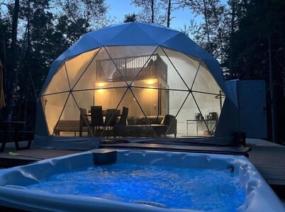 Chamcook Dome(Priv.Big Hot Tub/Firepit/BBQ)