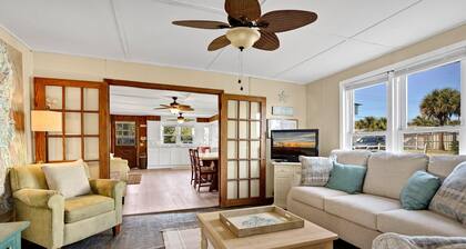 OCEANFRONT, Four Bedroom 2 Bath Beach house ~ The Ravissant!