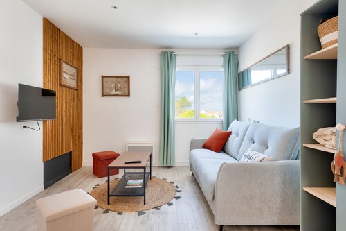 180m beach, lively area, studio for 2 people