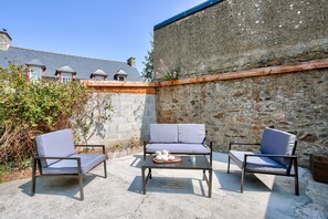 Terrace/patio - Quiet house for 6 - Less than 2km from the beach (Dinard)