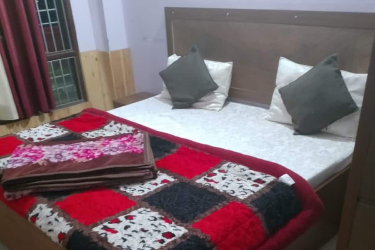 Deluxe Double Room, City View | Free WiFi, bed sheets
