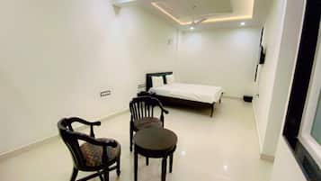 Superior Double Room | Soundproofing, free WiFi