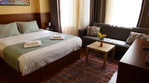 Premium bedding, in-room safe, desk, laptop workspace - Taksim Stella Suites (Istanbul)