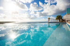 Villa | 6 bedrooms - 6 BR Villa On Crocus Bay With Pool Concierge (The Valley)