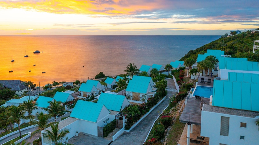 6 BR Villa On Crocus Bay With Pool Concierge