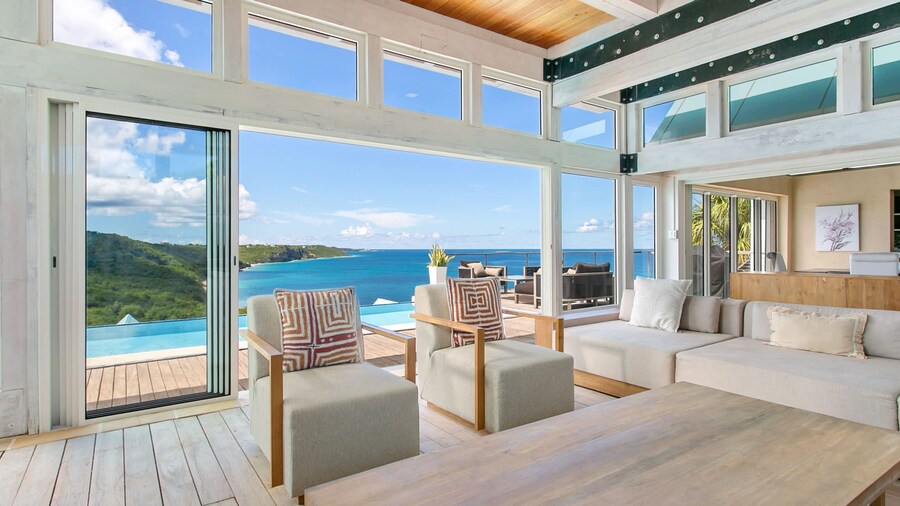 6 BR Villa On Crocus Bay With Pool Concierge