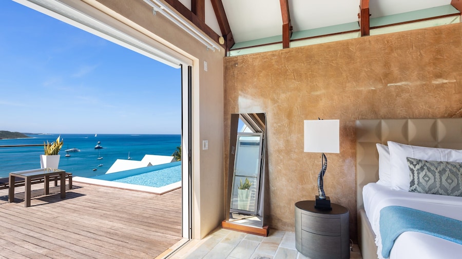 6 BR Villa With Concierge Amenities Pool