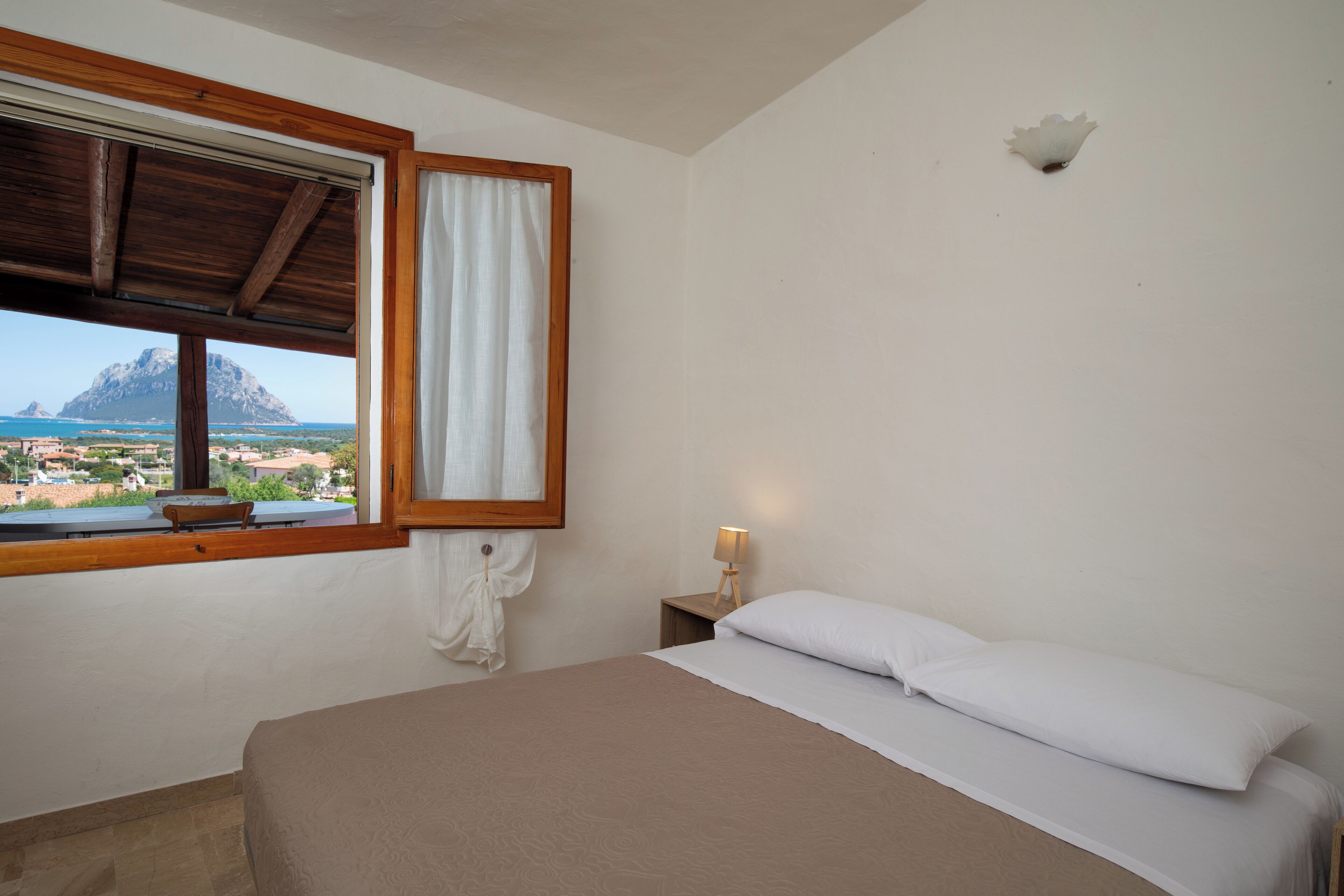 Apartment | Free WiFi, bed sheets