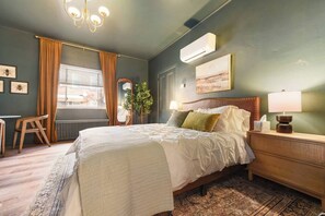 2 chambres, fer et planche à repasser, Wi-Fi gratuit, draps fournis