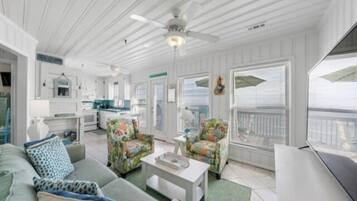 House, 2 Bedrooms | Living area | Smart TV