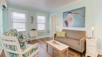 Villa, 2 Bedrooms | Living area