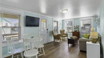 Vila, 2 kamar tidur | Area keluarga | Smart TV