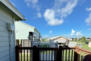 House, 3 Bedrooms | Property grounds - Sea Note 3 Bedroom Home by RedAwning (Port Bolivar)
