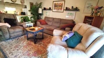 Villa, 1 Bedroom | Living area