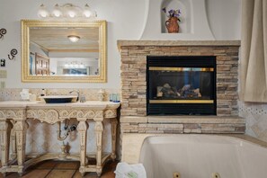 Studio, 1 slaapkamer | Badkamer | Handdoeken, shampoo